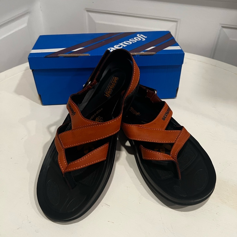 Aerosoles Women's Black and Brown Sandals